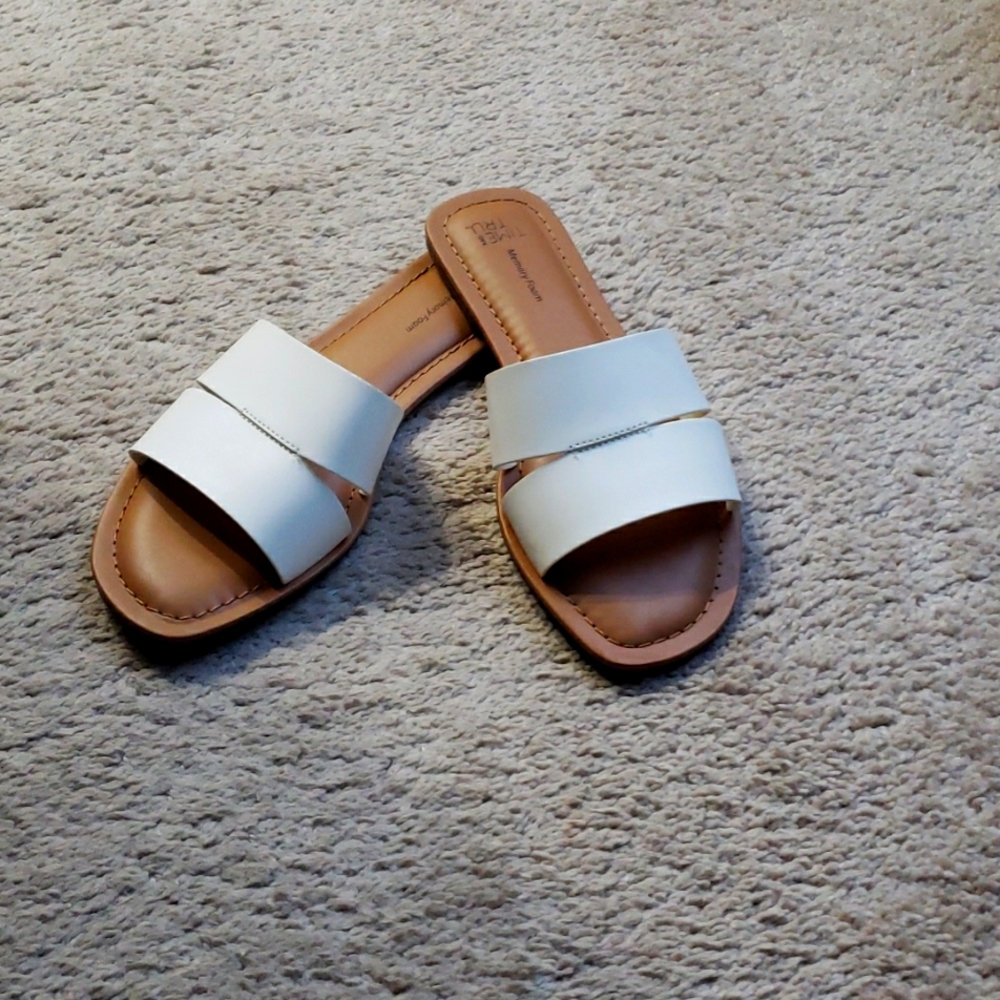 Womans white slides. Time and Tru.  Size 8
